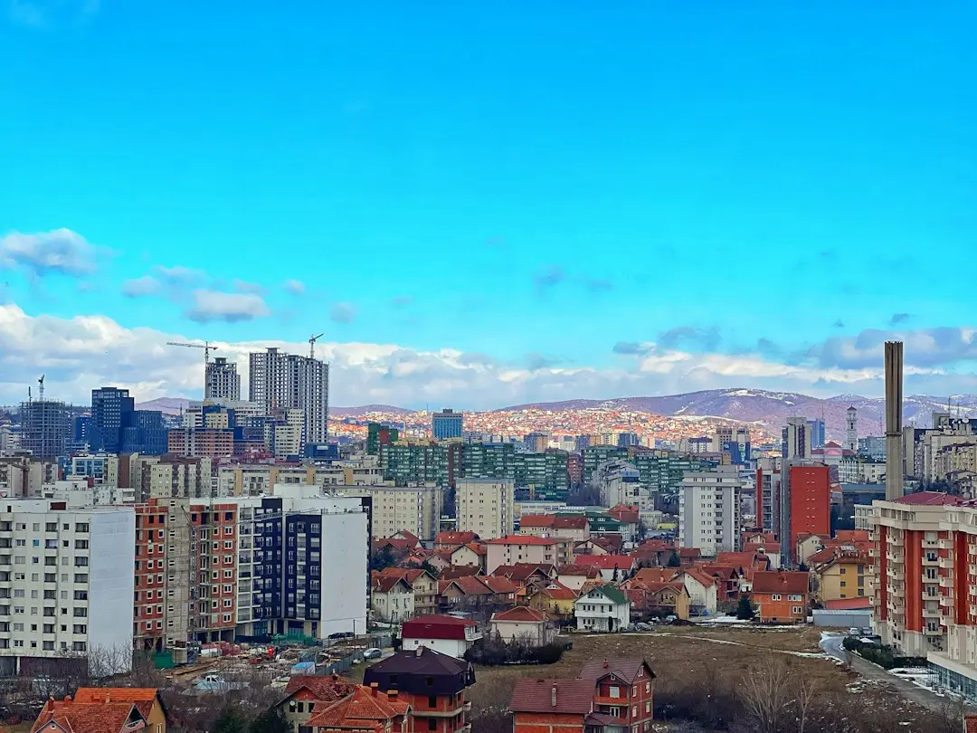 Kosovë zhvillimet institucionale