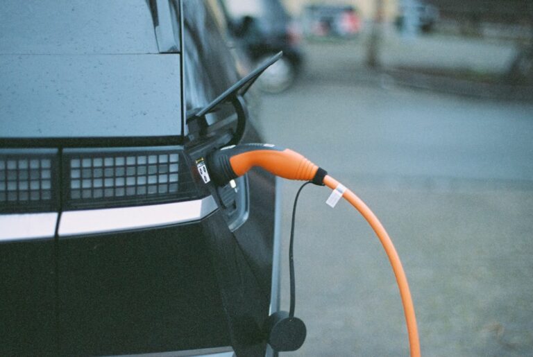Makina elektrike dhe karikimi