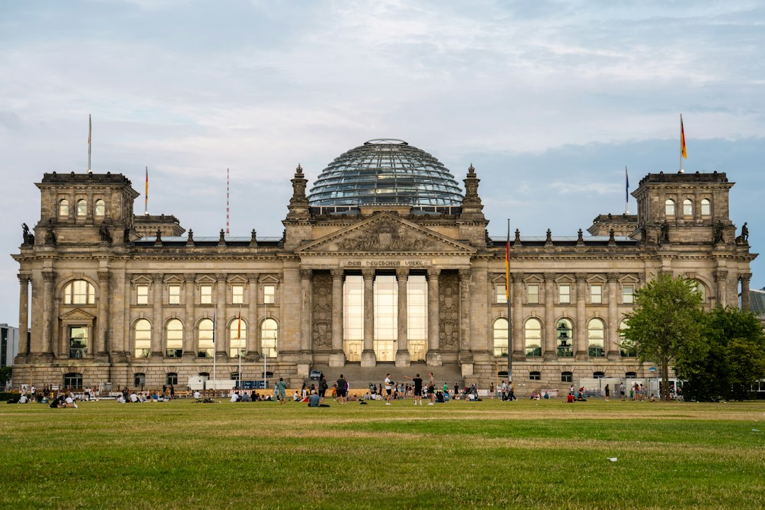 Ndërtesa e Reichstagut në Berlin, Gjermani, gjatë zgjedhjeve rajonale