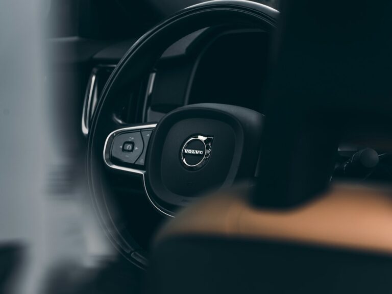 Volvo Cars dhe industria automobilistike