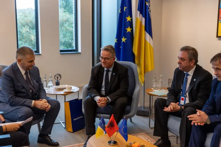Drejtori i Policisë së Shtetit, Skender Hita, merr pjesë në Konventën Evropiane të Shefave të Policisë në Hagë