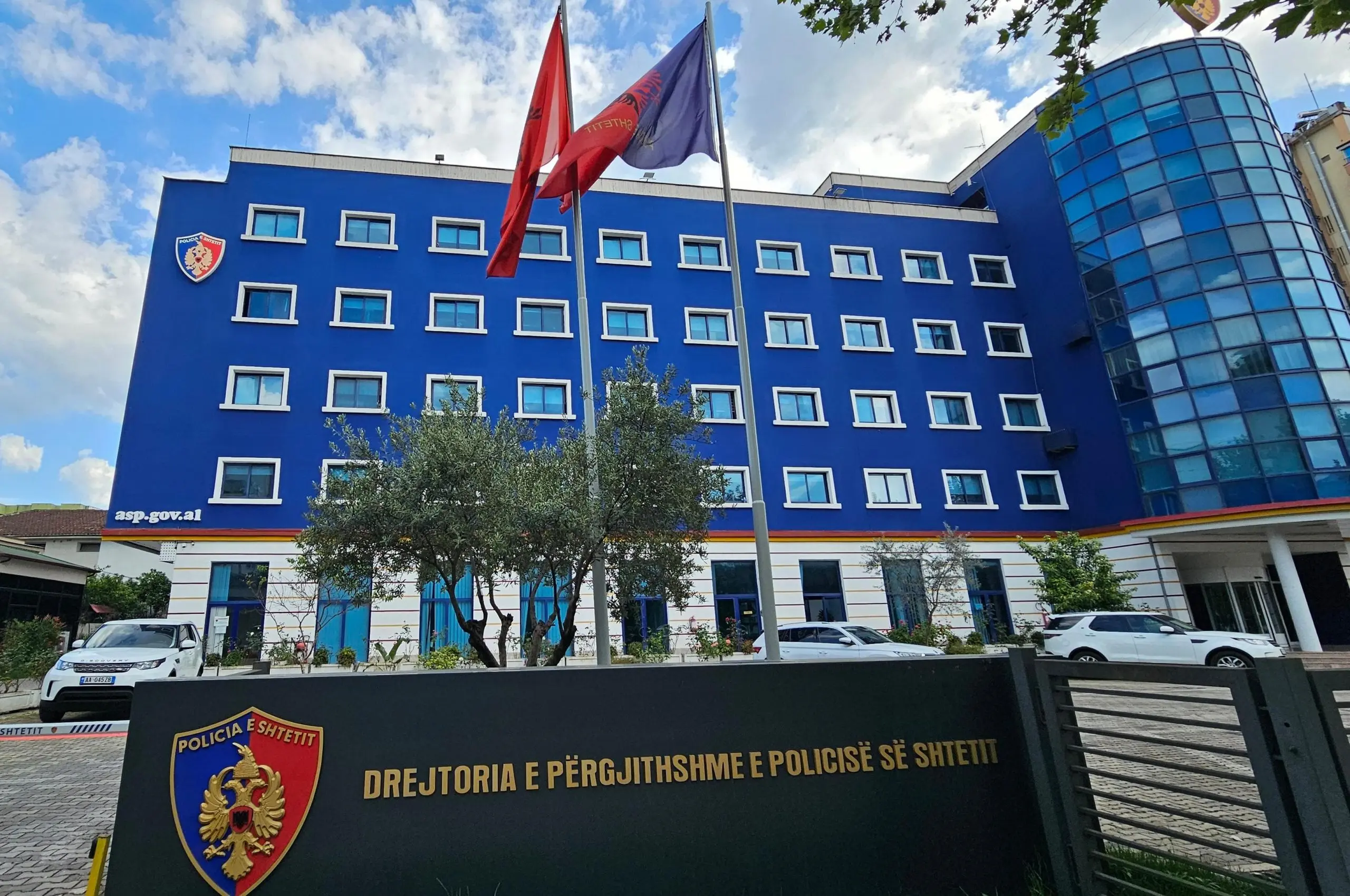 Policia e Shtetit apelon për qetësi në tubim dhe distancim nga personat e maskuar
