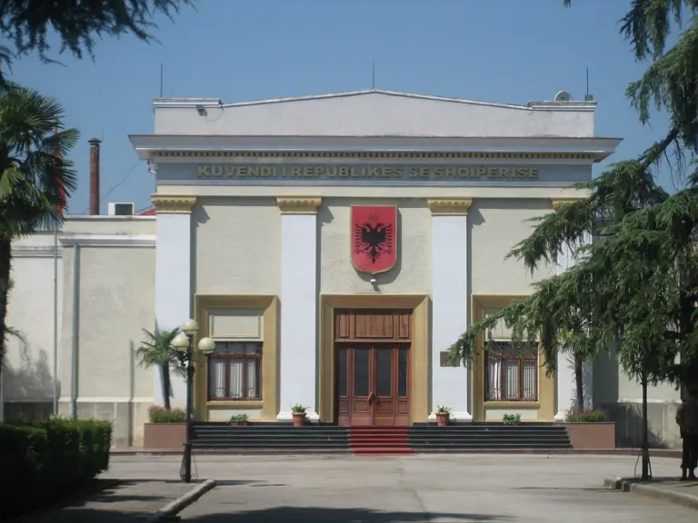 Komisioni për të Drejtat e Njeriut dhe Mjetet e Informimit Publik zhvilloi mbledhje në Kuvend
