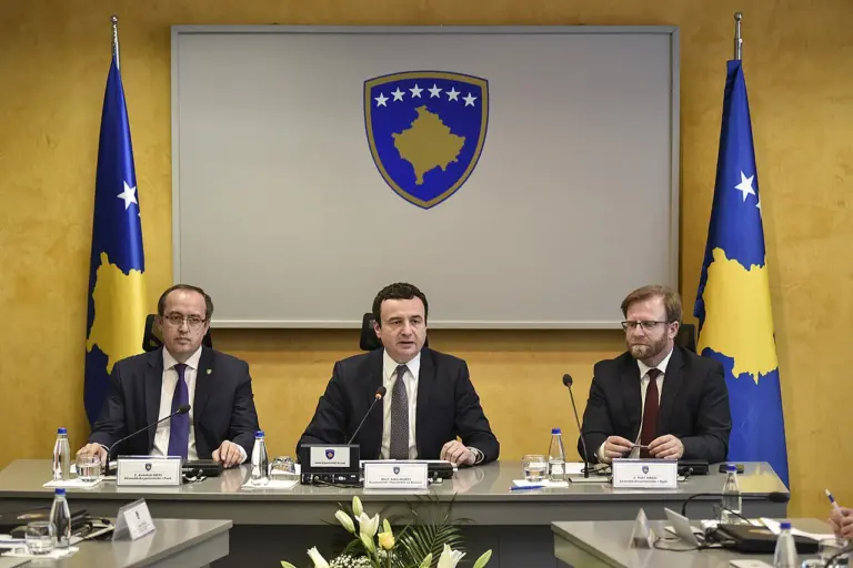 Kryeministri Kurti i drejtohet Qeverisë në mbledhjen e radhës
