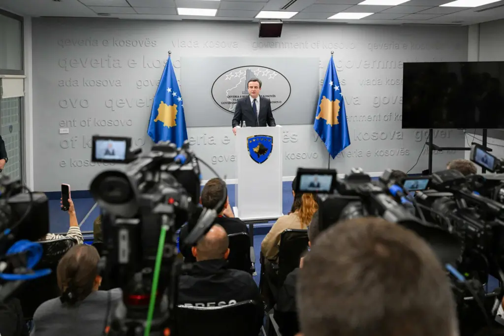 Kurti i propozon PDK-së seancë sonte për Gjykatën Speciale dhe zgjedhjen e Presidentit
