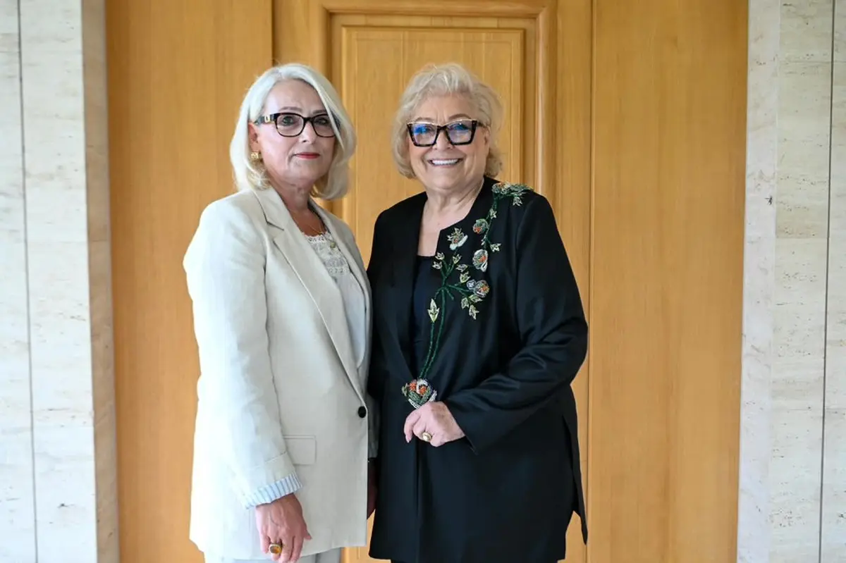 Presidentja Shiroka Pula vizitoi familjet e Thaçit, Veselit, Selimit dhe Krasniqit